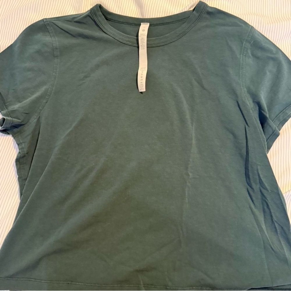 Lululemon green top